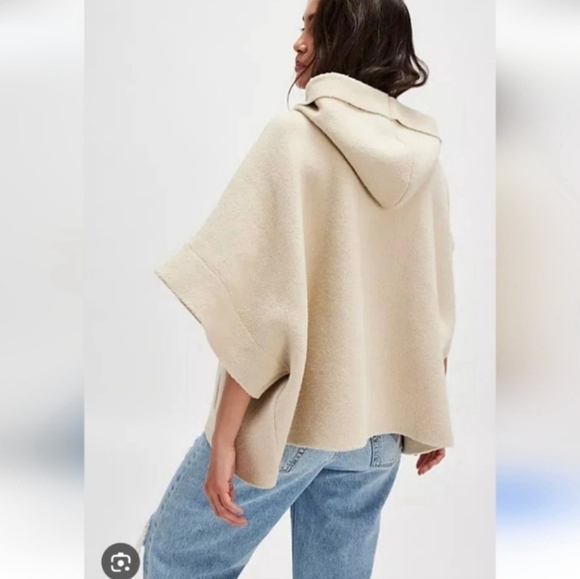 Free People NWOTs Toggle Poncho - Picture 2 of 10